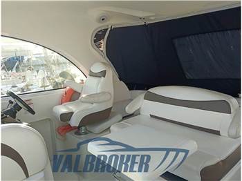 Cruisers Yachts 390 SC