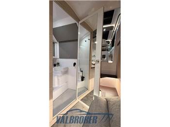 Axopar 45 Cross Cabin