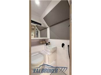 Axopar 45 Cross Cabin