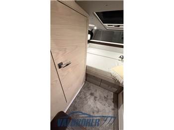 Axopar 45 Cross Cabin