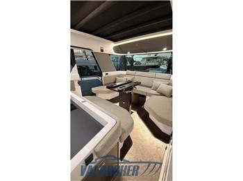 Axopar 45 Cross Cabin