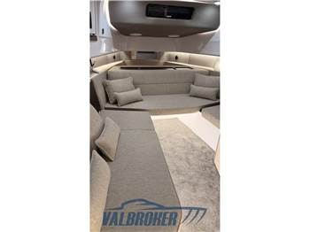 Axopar 45 Cross Cabin