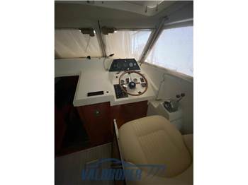 Fjord 32 cabin
