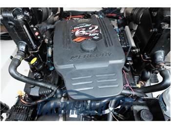 Sea Ray 250 SLX
