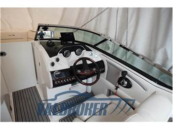Sea Ray 250 SLX