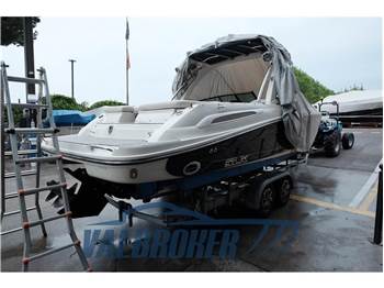 Sea Ray 250 SLX
