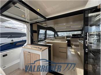 Sealine F430