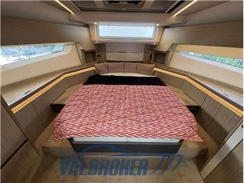 Sealine F430