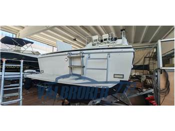 Bertram Yacht 28 Fly