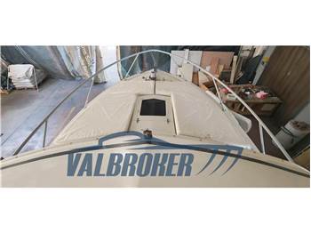 Bertram Yacht 28 Fly