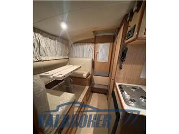 Bertram Yacht 28 Fly