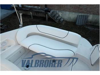 Monterey Boats 245 CR