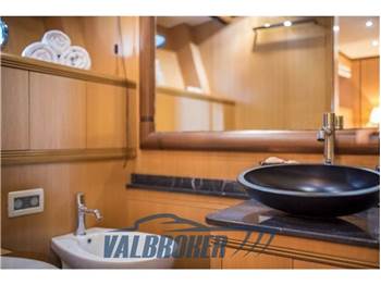 Overmarine Mangusta 72