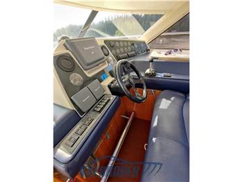 Sealine C 39