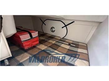 Monterey Boats 245 CR