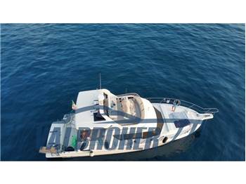 Carver Boat 400