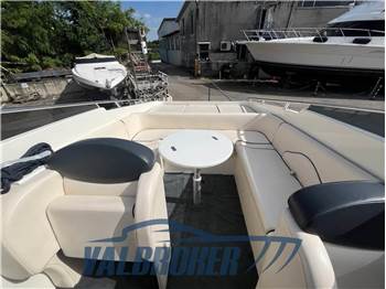 Performance Marine 907 Performance