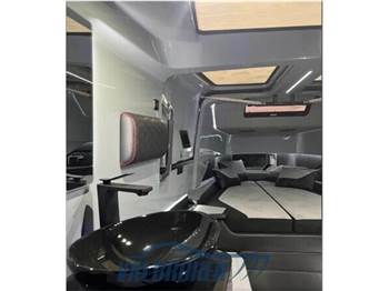 Axopar Brabus 900 Shadow