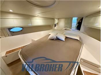 Pershing 40