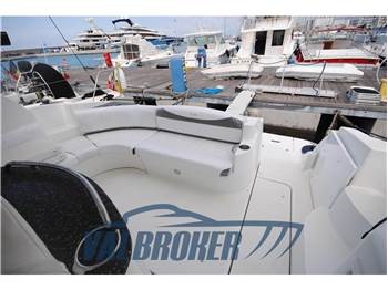 Cruisers Yachts 390 SC