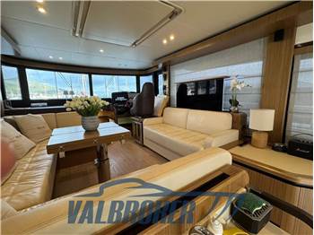 Absolute Navetta 52
