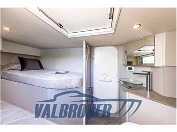 Absolute Navetta 53