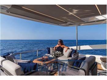 Absolute Navetta 53