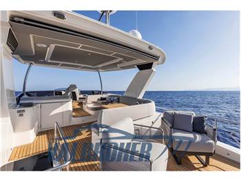 Absolute Navetta 53