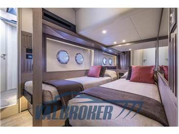 Absolute Navetta 53