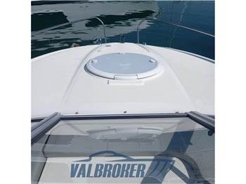 Bayliner 702 Cuddy