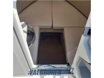 Bayliner 702 Cuddy