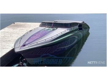 Fountain 38 LIGHTNING