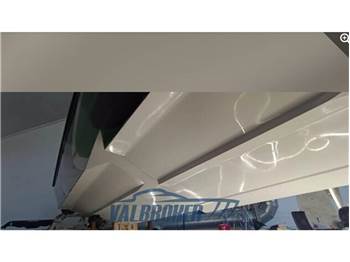 Fountain 38 LIGHTNING