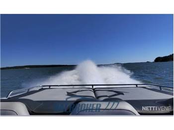 Fountain 38 LIGHTNING