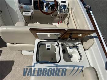 Chris Craft CORSAIR 28