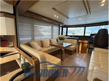 Absolute Navetta 52