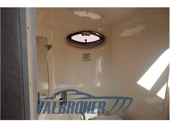 Sea Ray 255 DA Sundancer