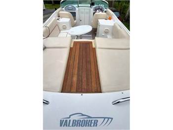 Chris Craft CORSAIR 25