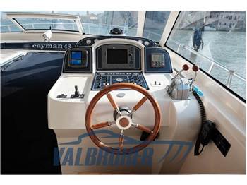 Cayman 43 WA