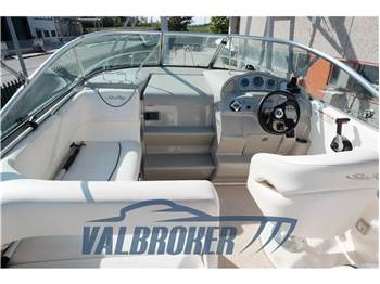 Sea Ray 255 DA Sundancer