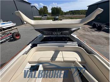 Chris Craft CORSAIR 28