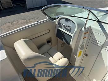 Chris Craft CORSAIR 28