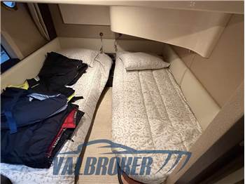Azimut 40S