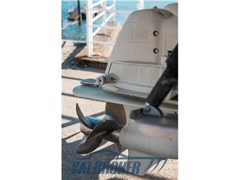 Chaparral Signature 280