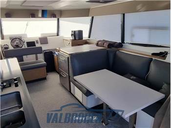 Fountaine Pajot Pajot 37