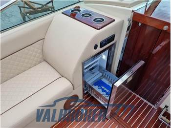 Comitti Wooden Boats VENEZIA 25 CLASSIC MAHOGANY