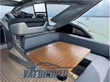 Cranchi M 44 HT