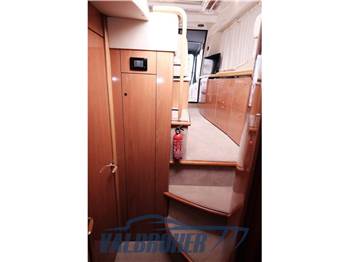 Sealine C 39