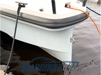 Axopar 37 XC Cross Cabin