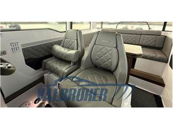 Axopar 37 XC Cross Cabin